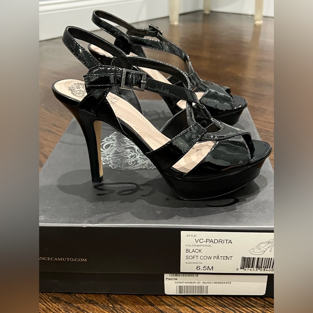 VINCE CAMUTO VC-PADRITA SANDALS